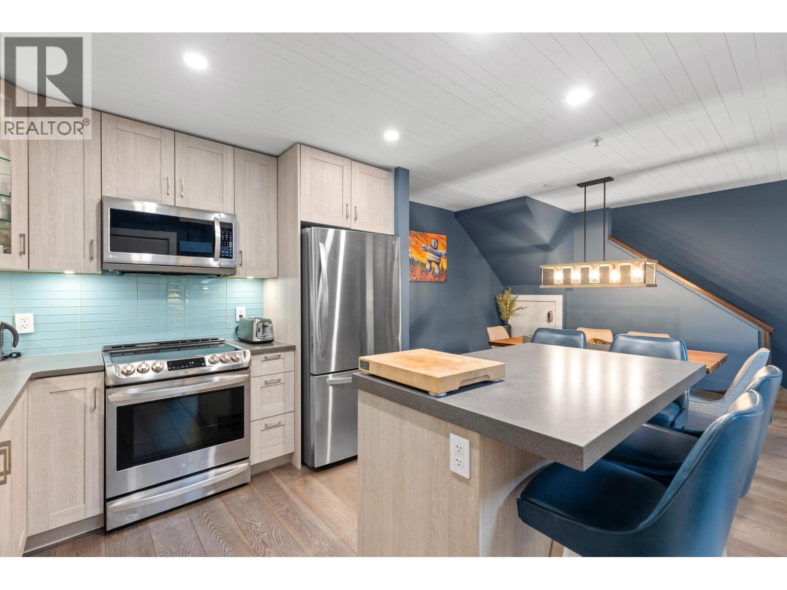 8 4857 Painted Cliff Road, Whistler, British Columbia  V8E 1C8 - Photo 13 - R3101073