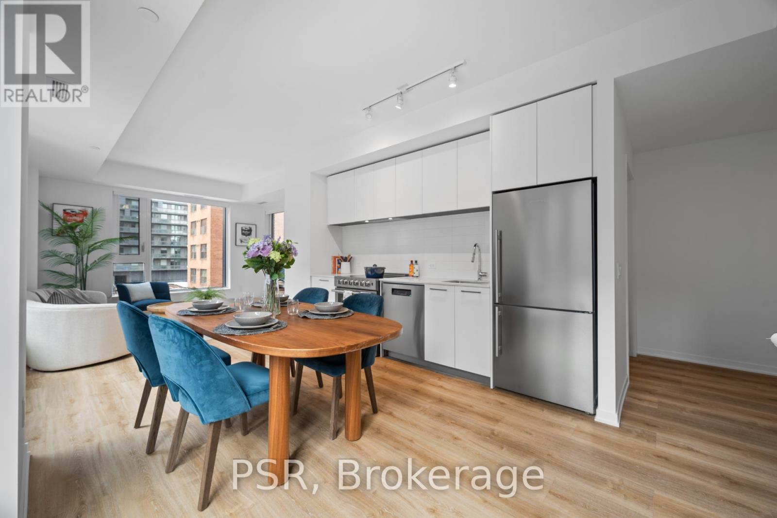 610 - 101 ROEHAMPTON AVENUE, Toronto, Ontario