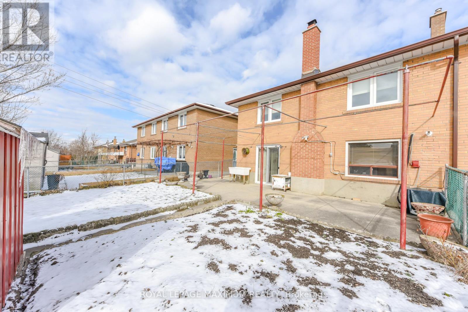 47 Fallingdale Crescent, Toronto, Ontario  M3J 1C4 - Photo 12 - W12905304