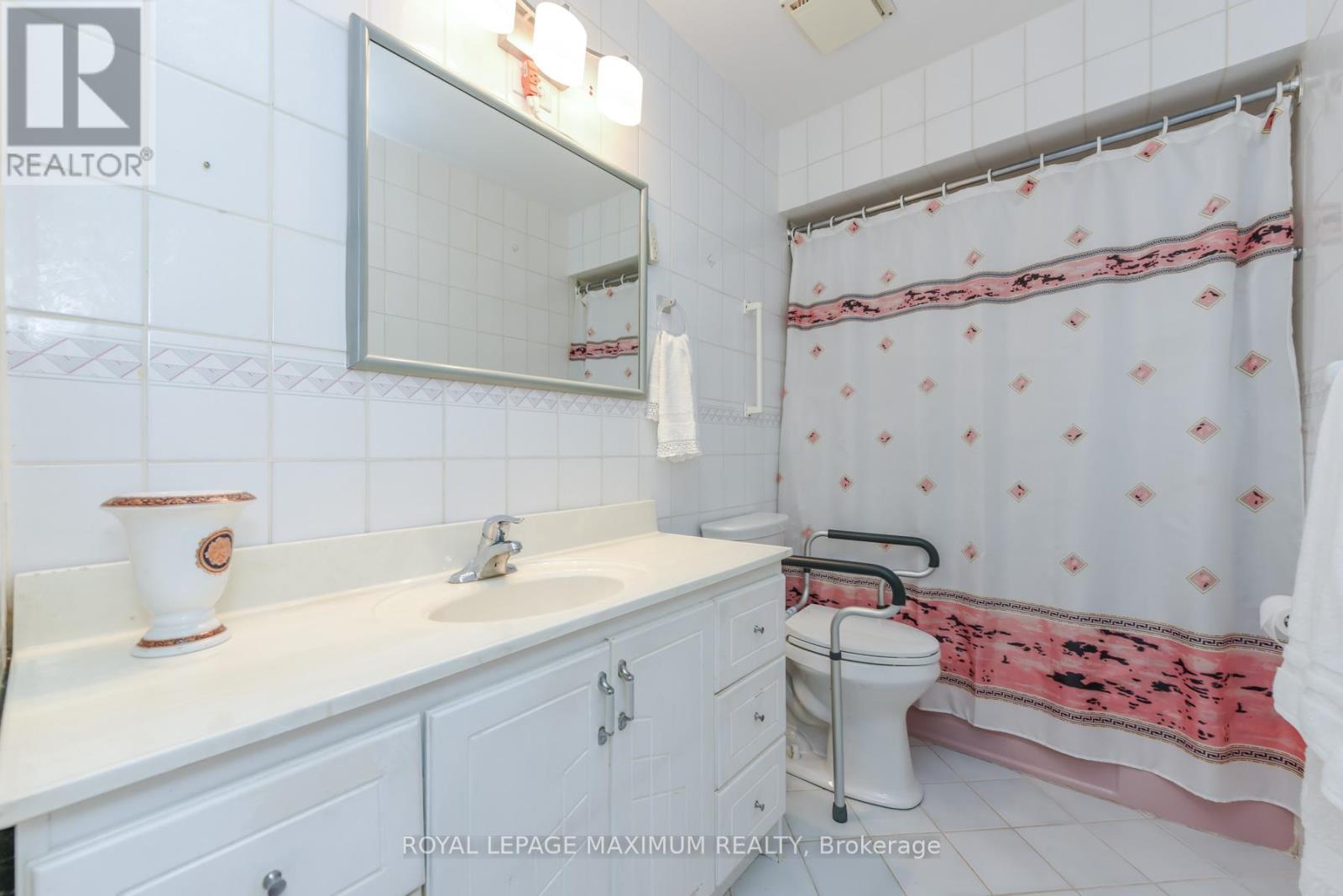 47 Fallingdale Crescent, Toronto, Ontario  M3J 1C4 - Photo 34 - W12905304