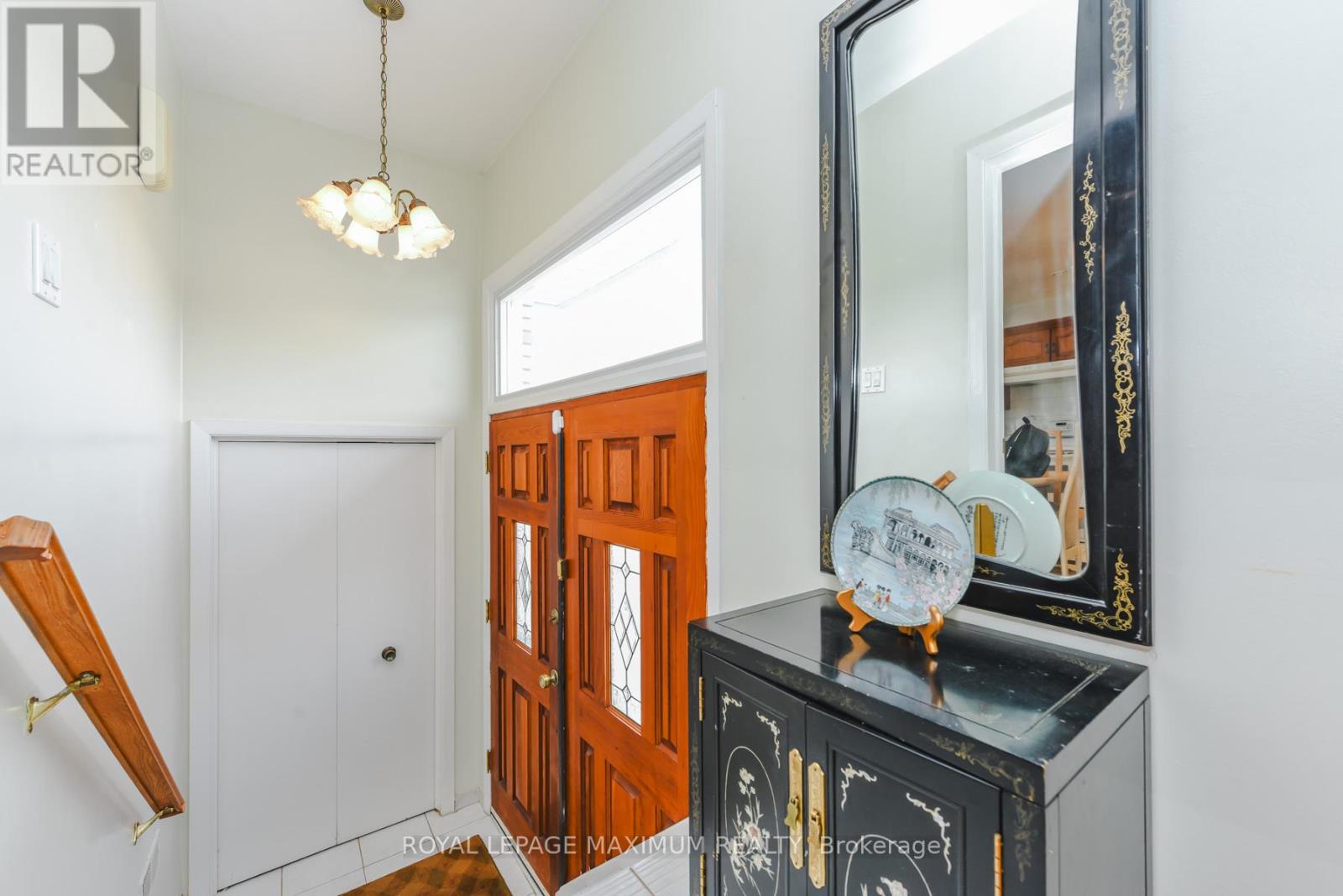 47 Fallingdale Crescent, Toronto, Ontario  M3J 1C4 - Photo 15 - W12905304