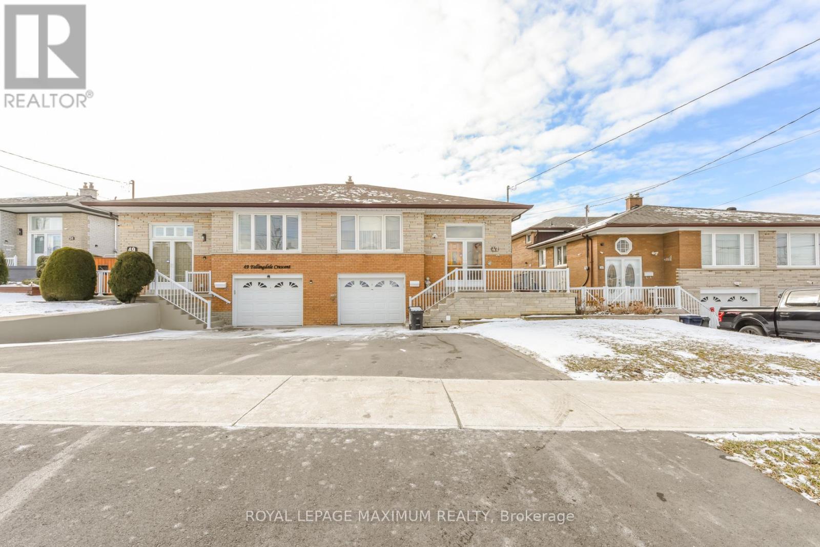 47 Fallingdale Crescent, Toronto, Ontario  M3J 1C4 - Photo 3 - W12905304