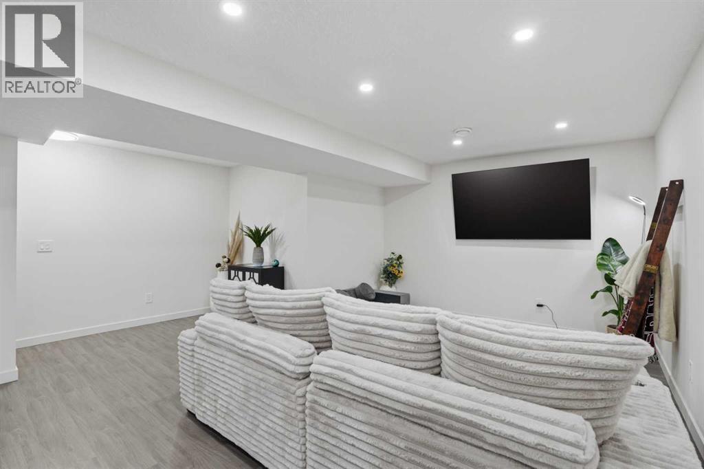 71 Masters Manor Se, Calgary, Alberta  T3M 2R4 - Photo 37 - A2294724