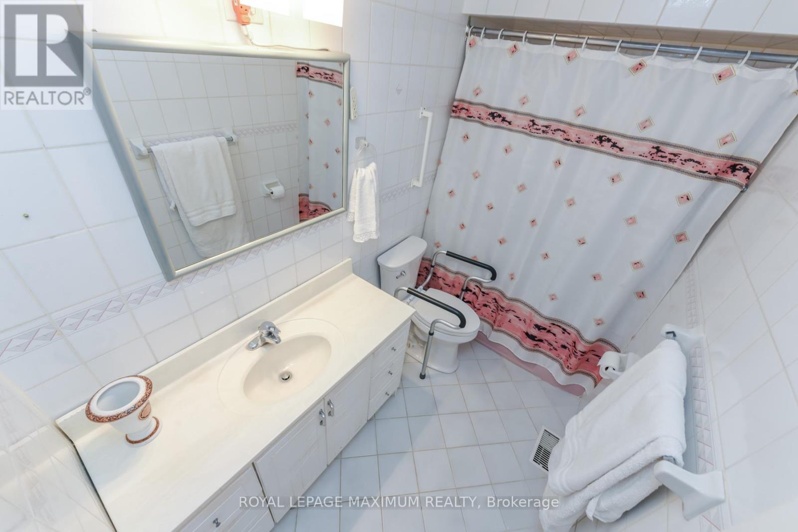 47 Fallingdale Crescent, Toronto, Ontario  M3J 1C4 - Photo 35 - W12905304