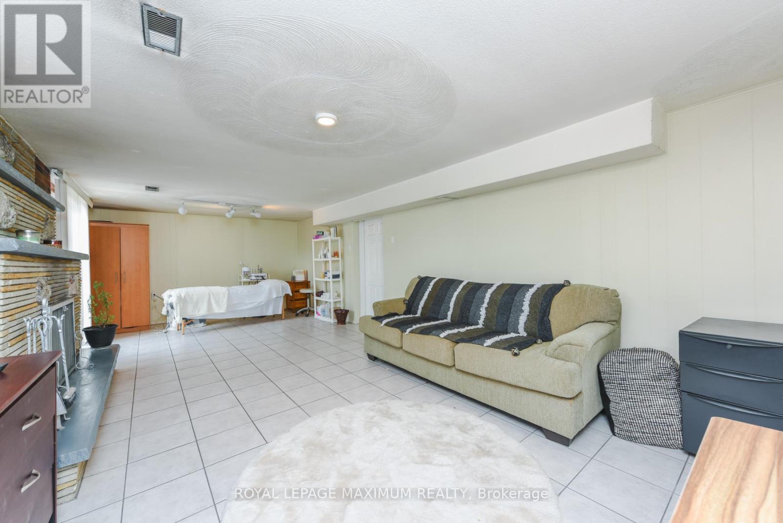 47 Fallingdale Crescent, Toronto, Ontario  M3J 1C4 - Photo 47 - W12905304