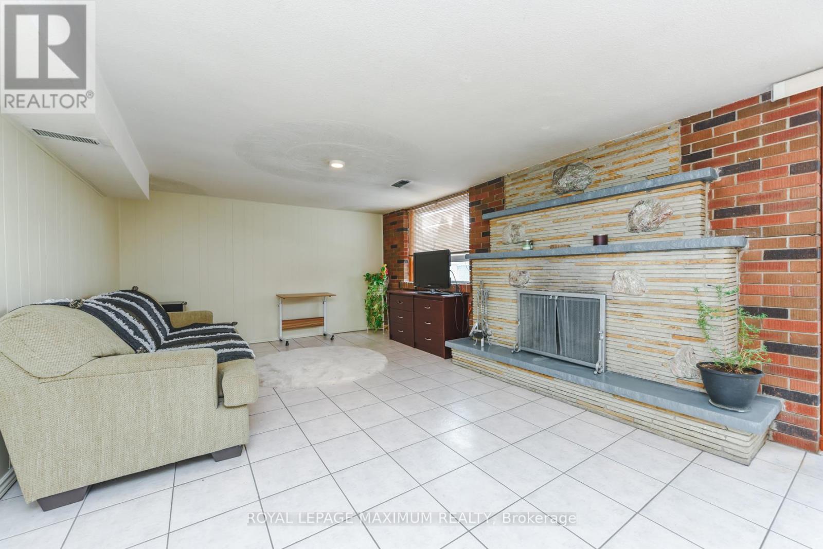 47 Fallingdale Crescent, Toronto, Ontario  M3J 1C4 - Photo 48 - W12905304