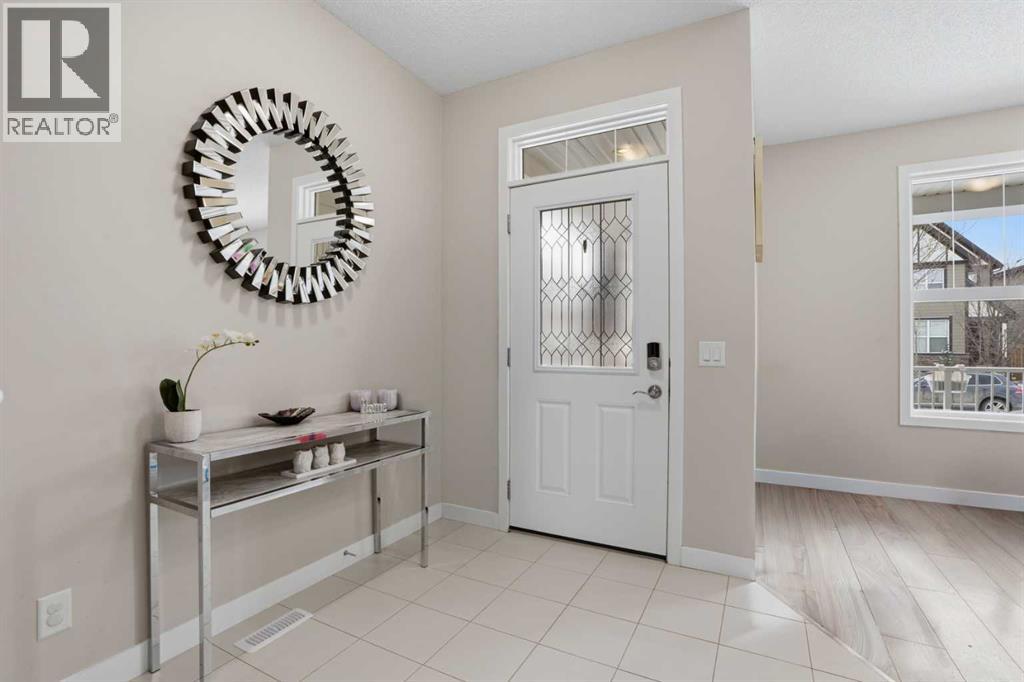 71 Masters Manor Se, Calgary, Alberta  T3M 2R4 - Photo 4 - A2294724