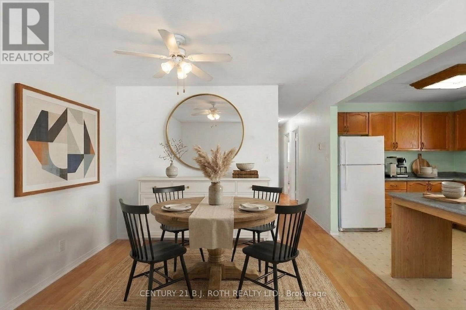 37 Louise Lane, Orillia, Ontario  L3V 7W1 - Photo 4 - S12905530