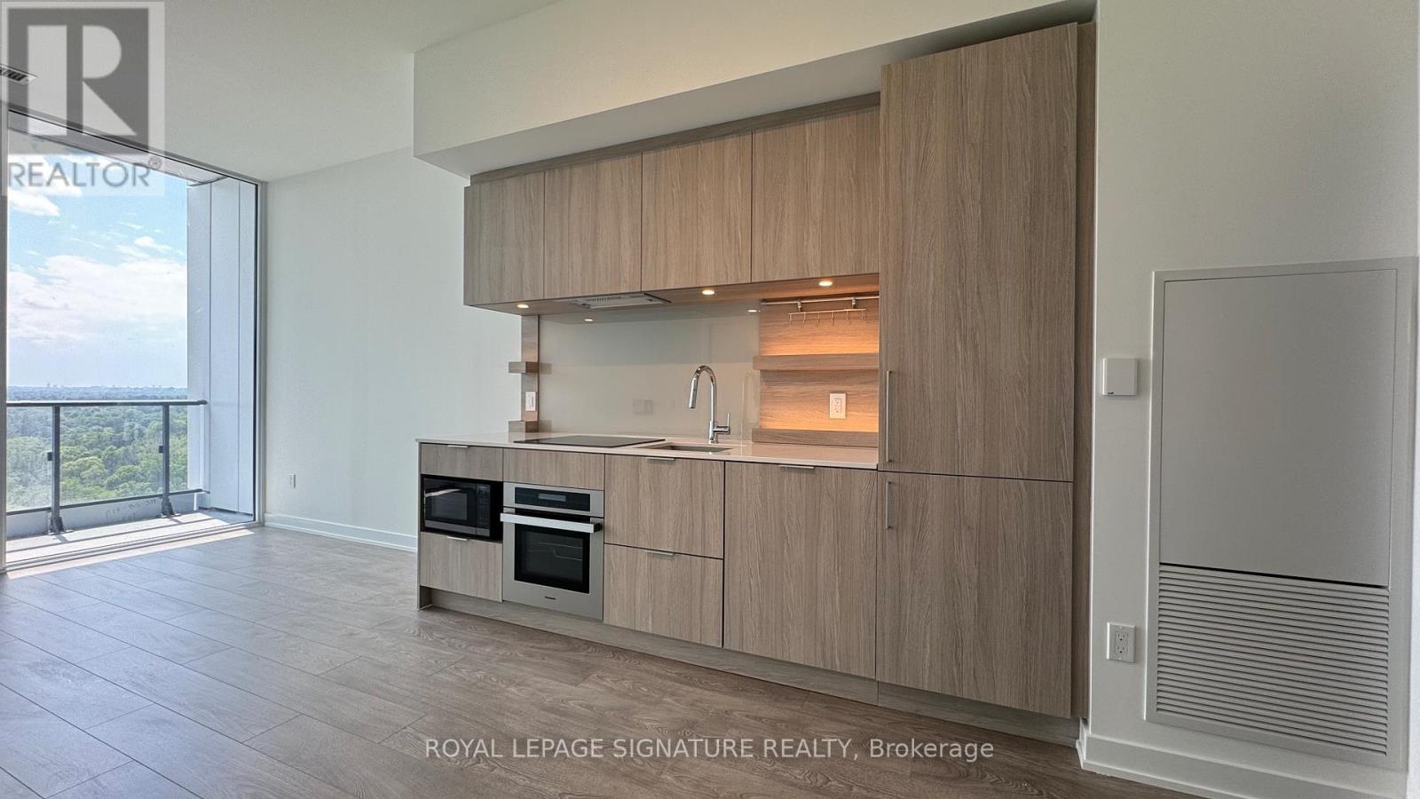 1502 - 28 Ann Street, Mississauga, Ontario  L5G 0E1 - Photo 8 - W12905578