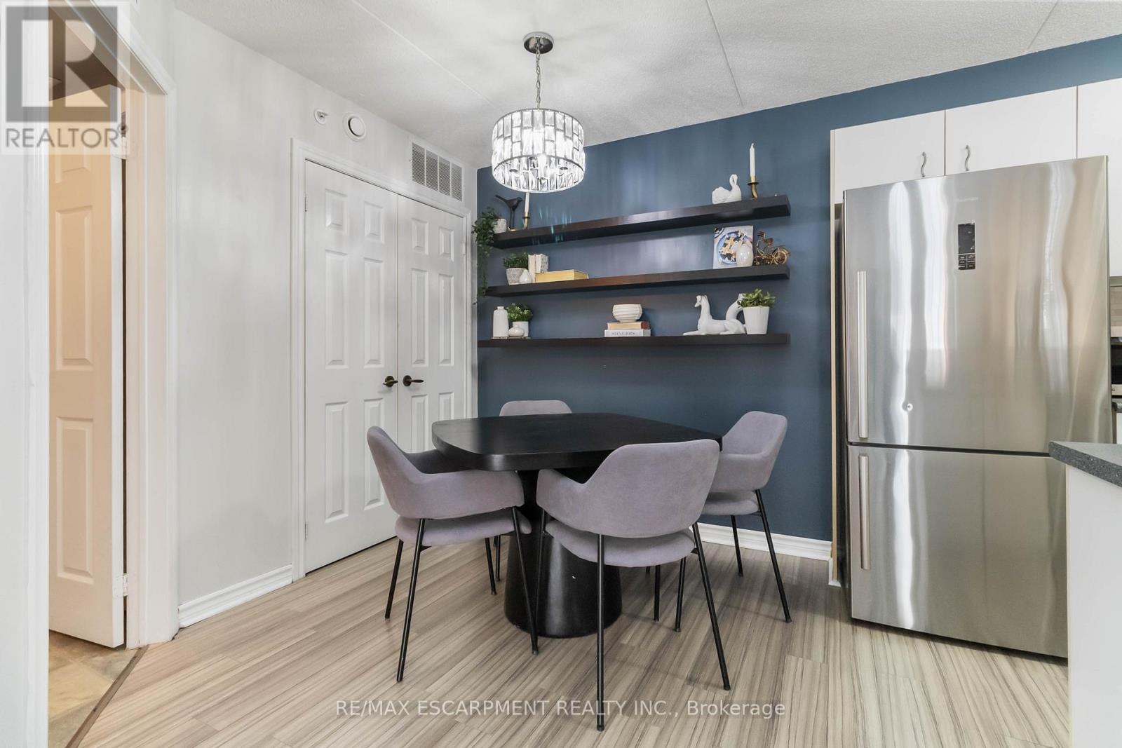 110 - 4015 Kilmer Drive, Burlington, Ontario  L7M 4M4 - Photo 13 - W12905580