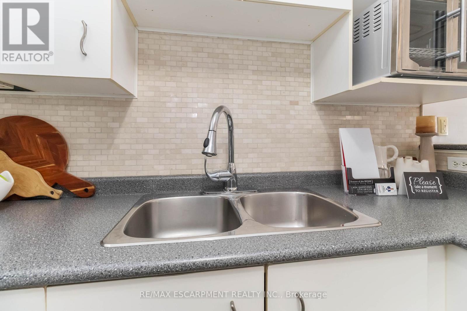 110 - 4015 Kilmer Drive, Burlington, Ontario  L7M 4M4 - Photo 21 - W12905580