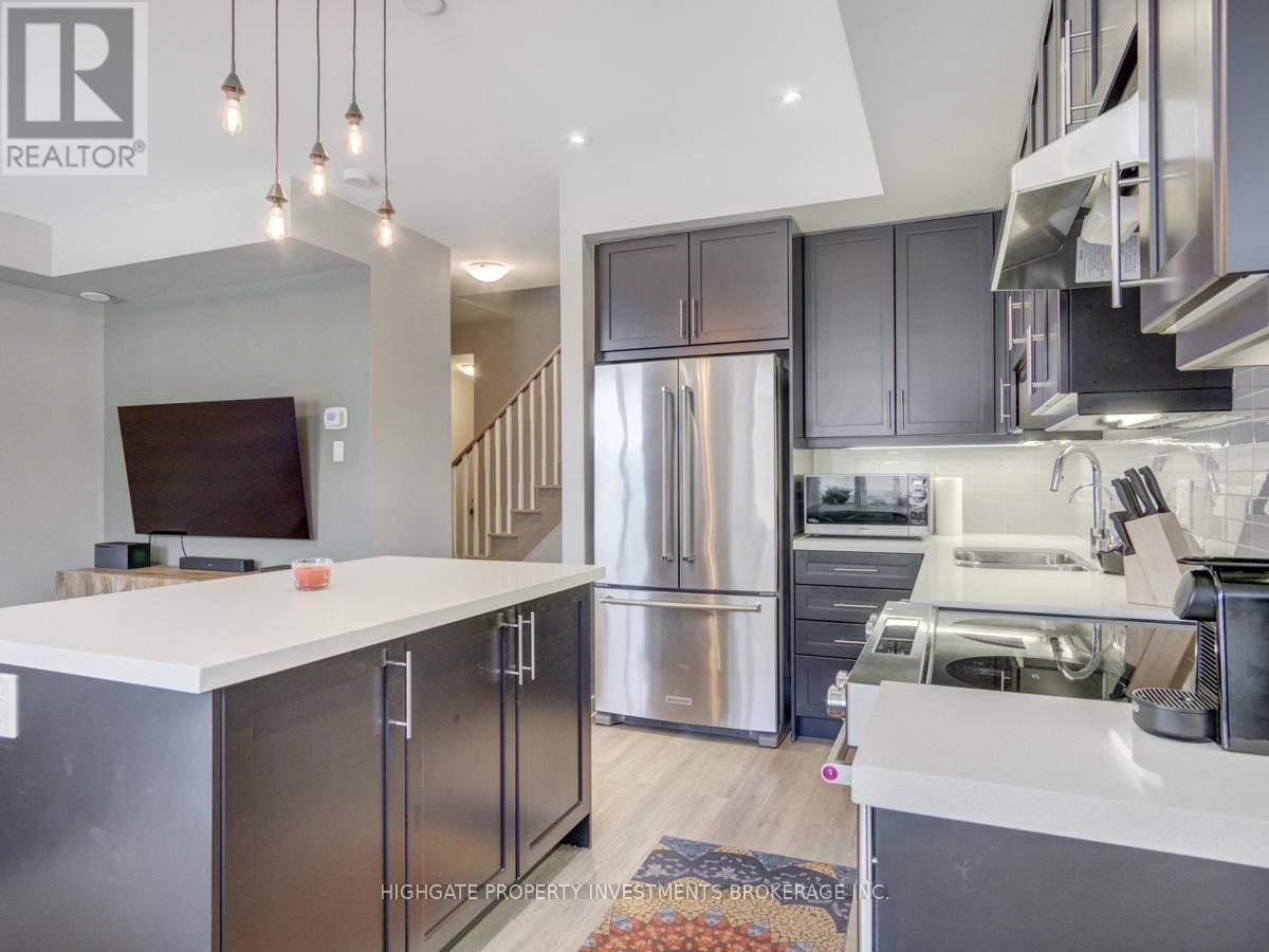 112 - 256 Royal York Road, Toronto, Ontario  M8V 2V9 - Photo 8 - W12905584