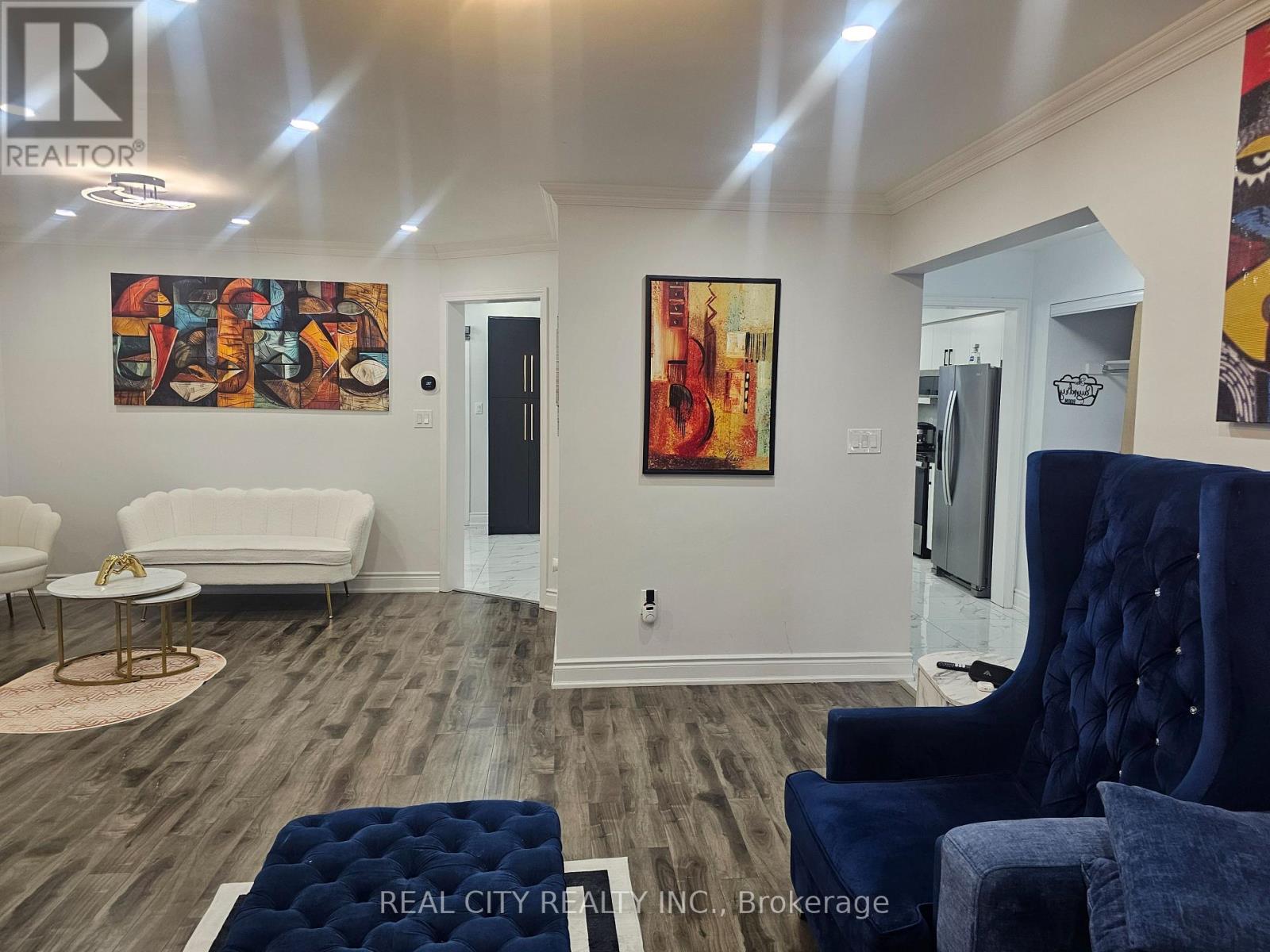 1680 Samuelson Circle, Mississauga, Ontario  L5N 7Z7 - Photo 12 - W12905596