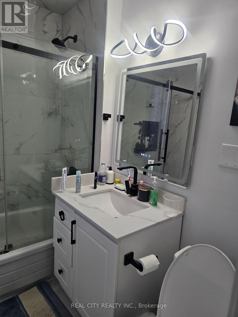 1680 Samuelson Circle, Mississauga, Ontario  L5N 7Z7 - Photo 30 - W12905596