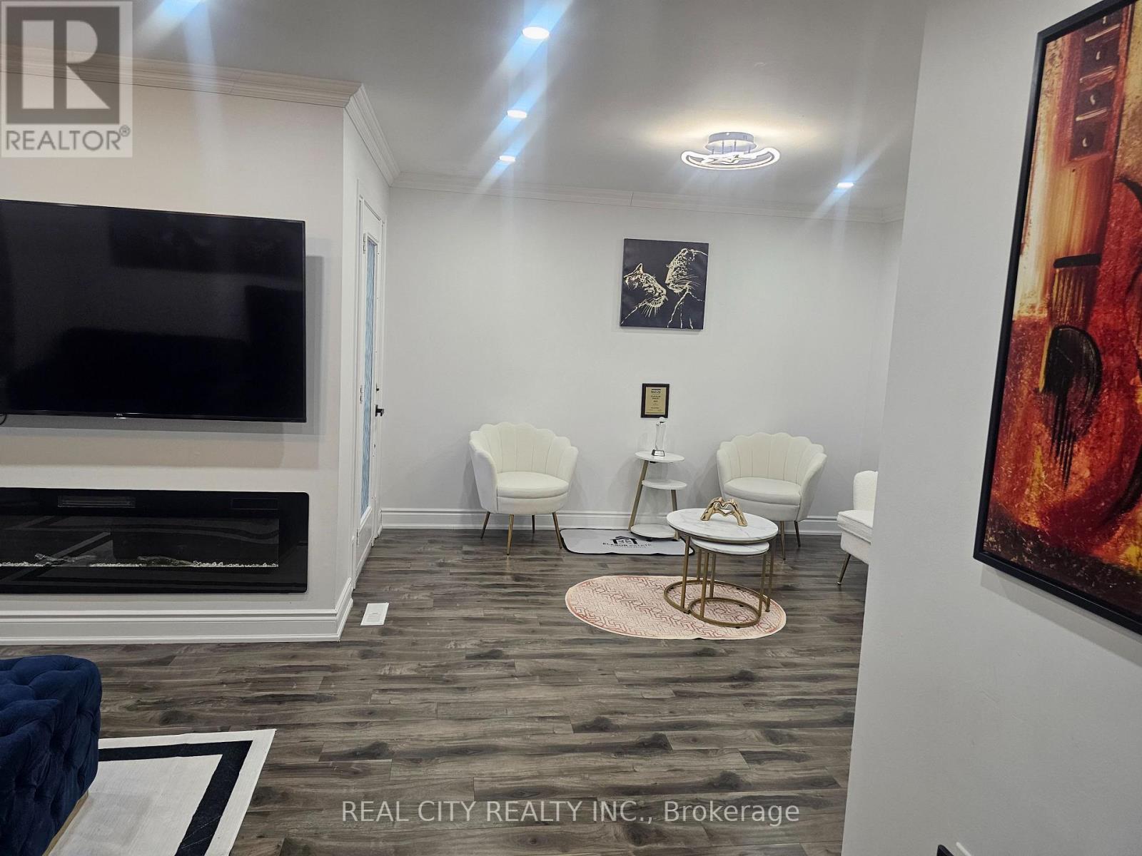 1680 Samuelson Circle, Mississauga, Ontario  L5N 7Z7 - Photo 9 - W12905596