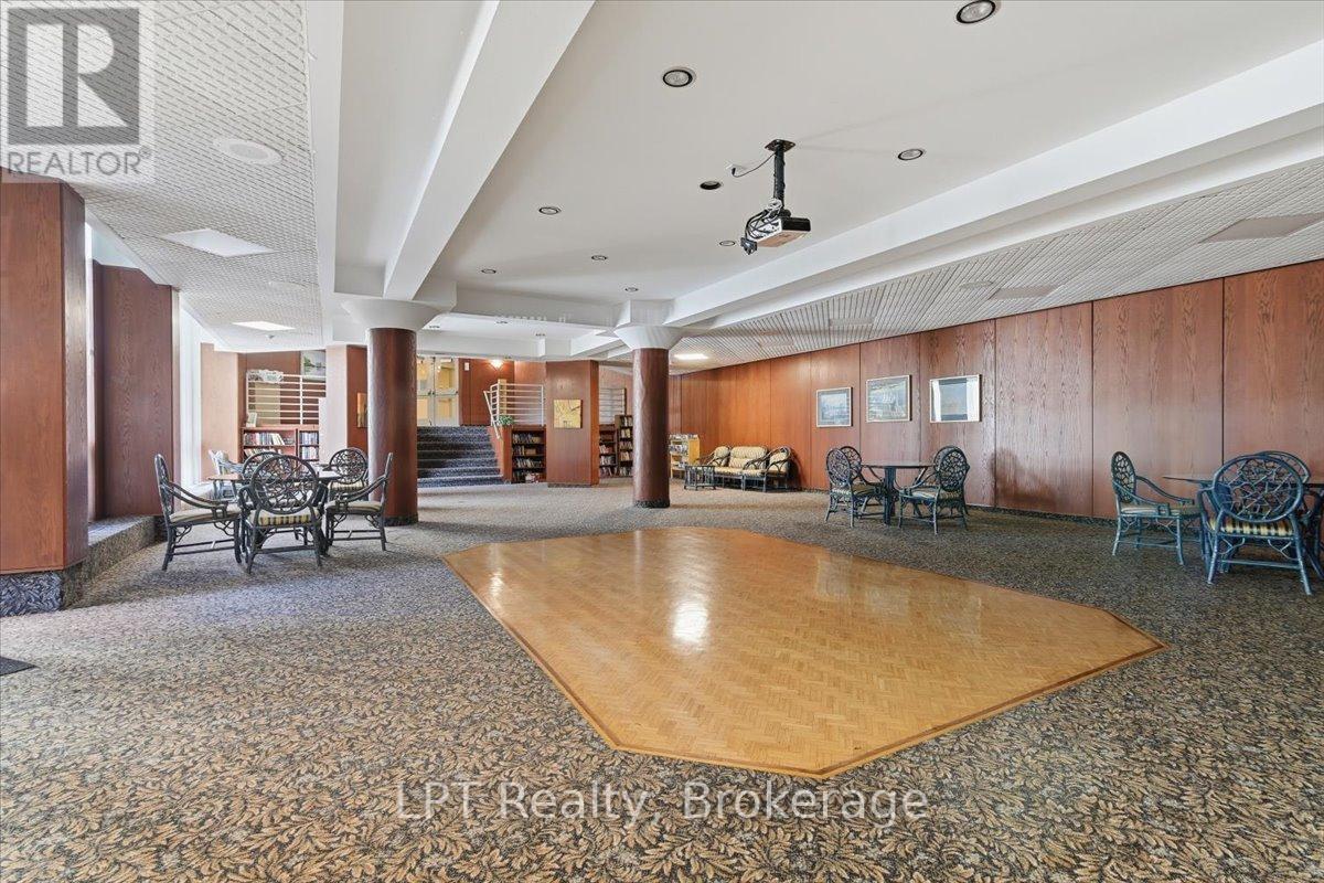 815 - 340 Watson Street W, Whitby, Ontario  L1N 9G1 - Photo 11 - E12901708