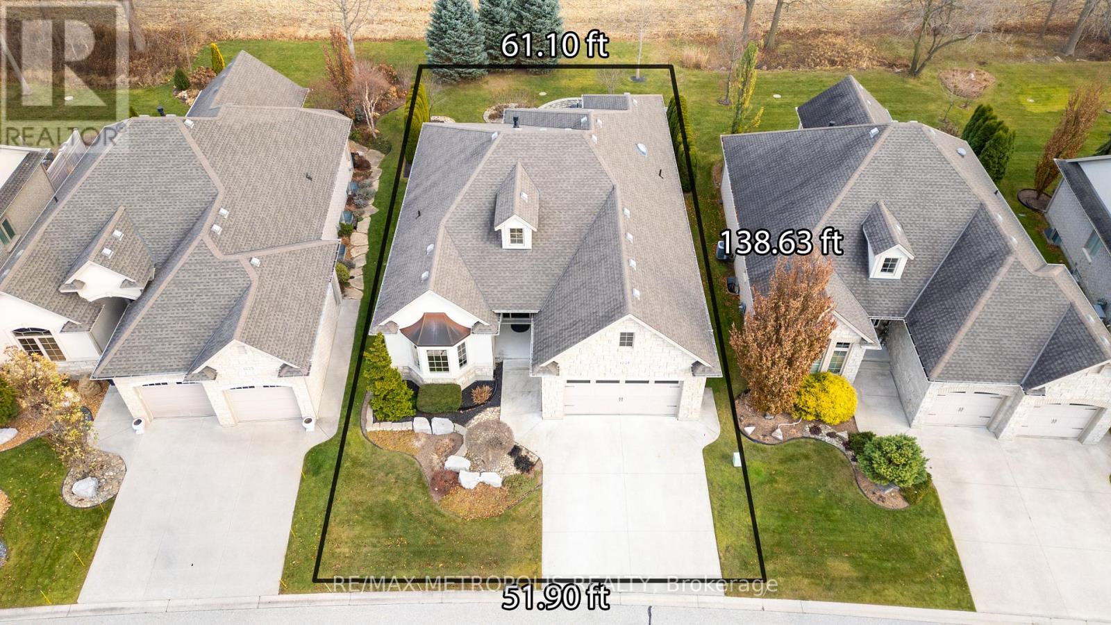 1221 Mike Weir Drive, Sarnia, Ontario  N0N 1C0 - Photo 36 - X12905556