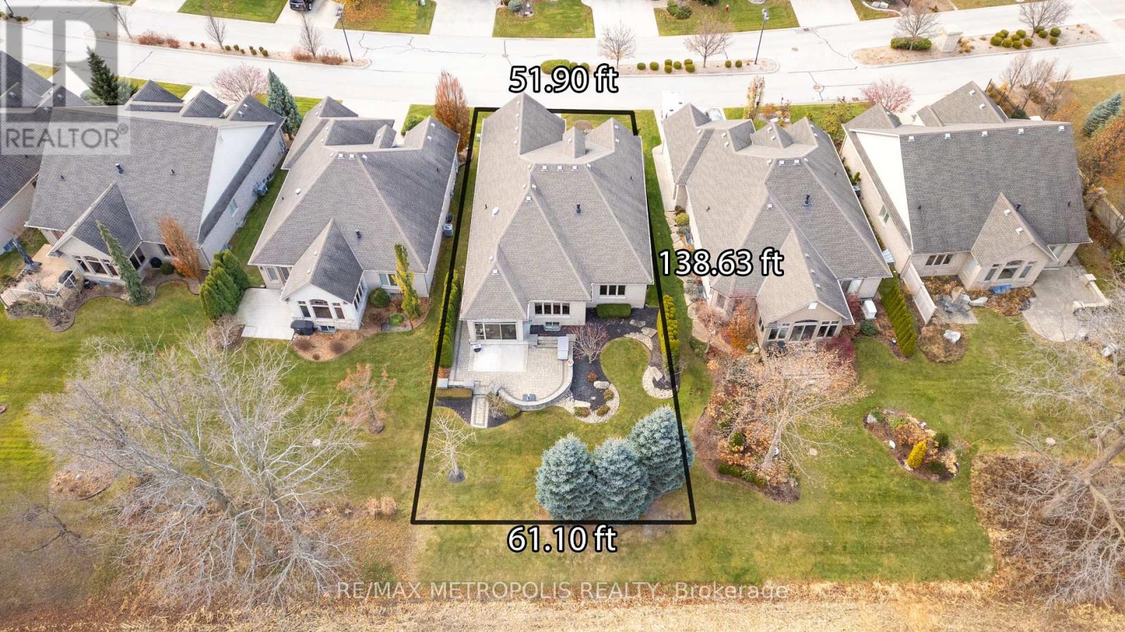 1221 Mike Weir Drive, Sarnia, Ontario  N0N 1C0 - Photo 38 - X12905556