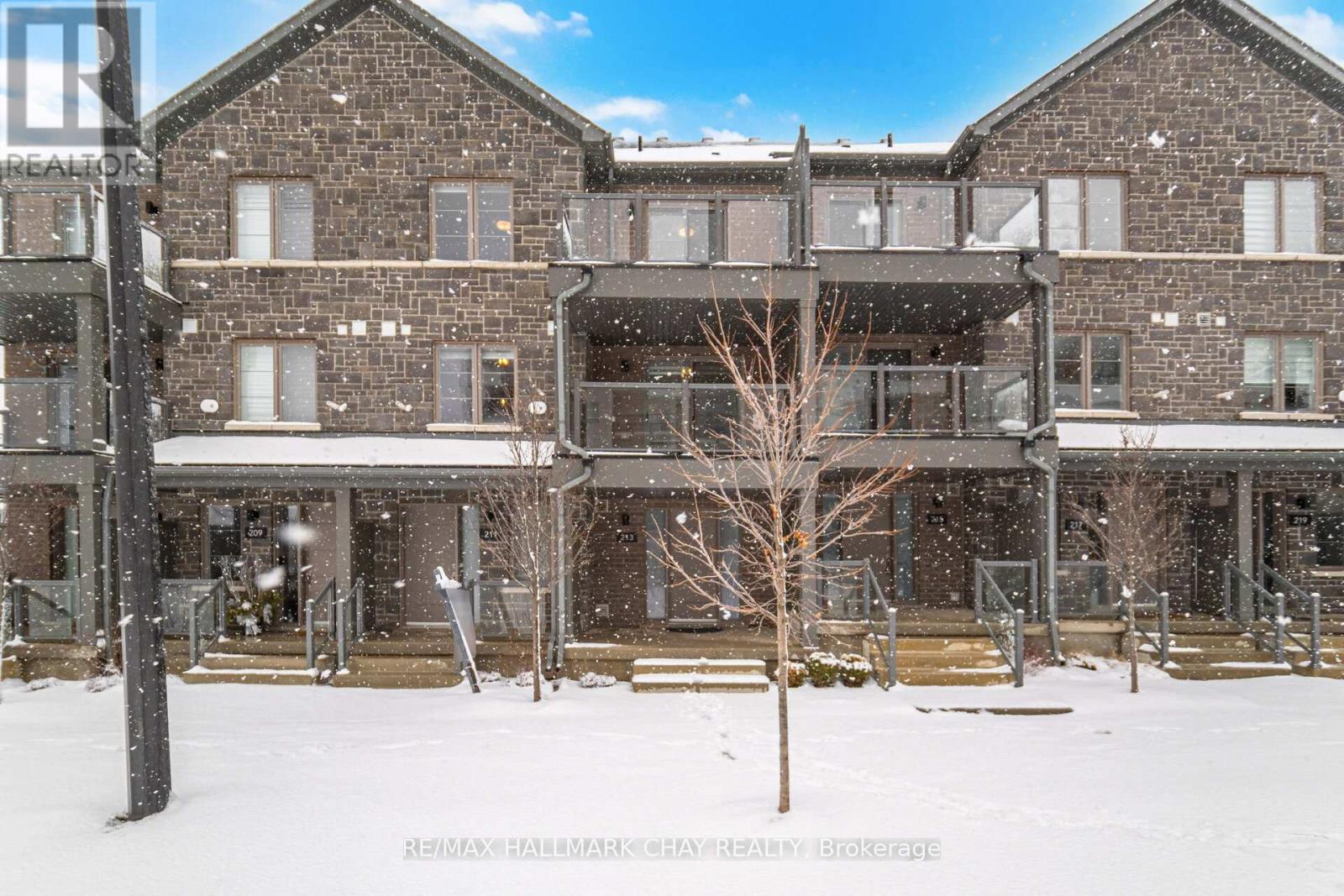 84 - 213 WEST OAK TRAIL, Kitchener, Ontario