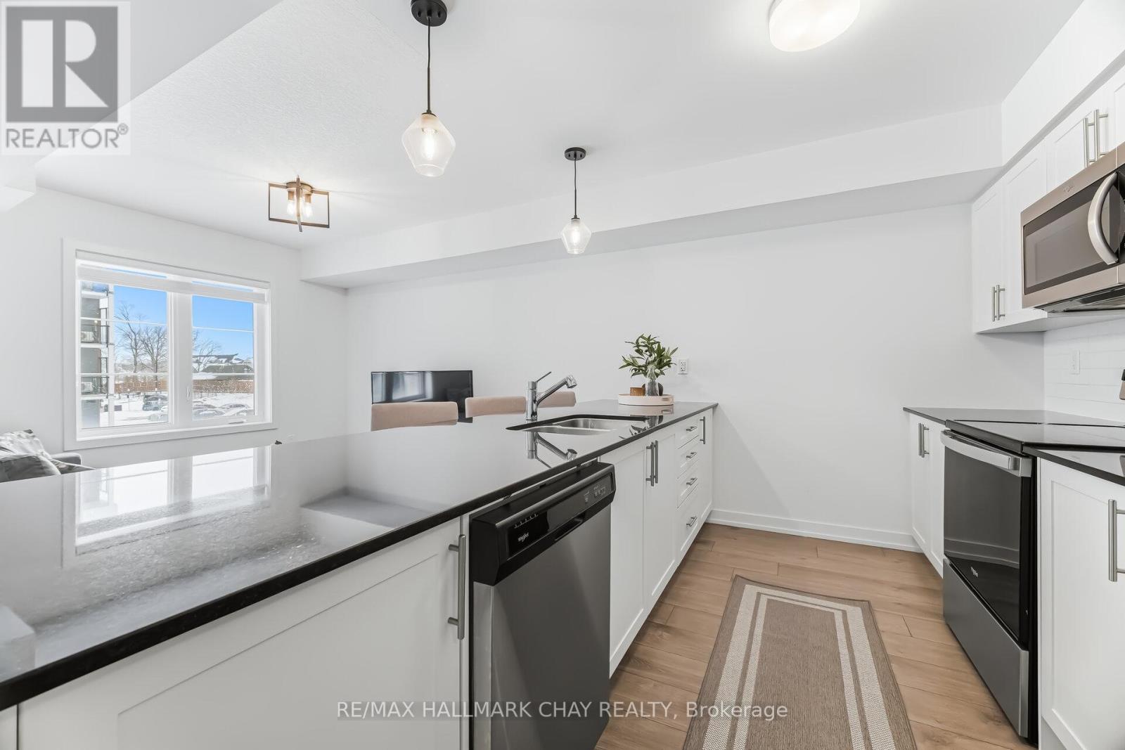 84 - 213 West Oak Trail, Kitchener, Ontario  N2R 1R4 - Photo 12 - X12905570