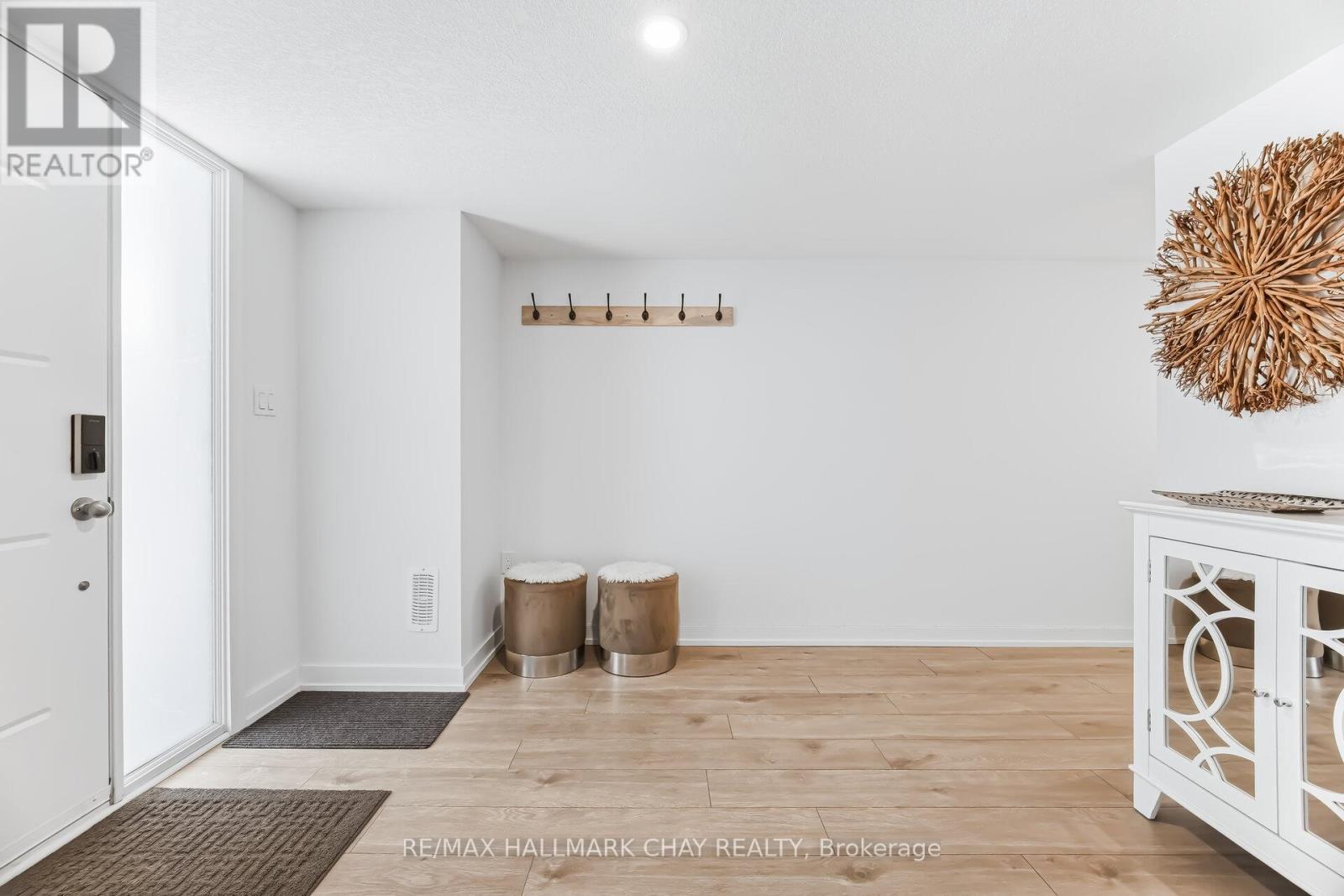 84 - 213 West Oak Trail, Kitchener, Ontario  N2R 1R4 - Photo 5 - X12905570