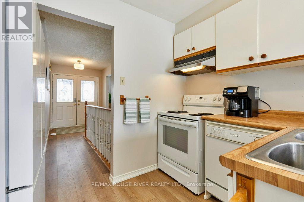 34 Cedar Court, Kawartha Lakes, Ontario  K9V 6A9 - Photo 11 - X12905586