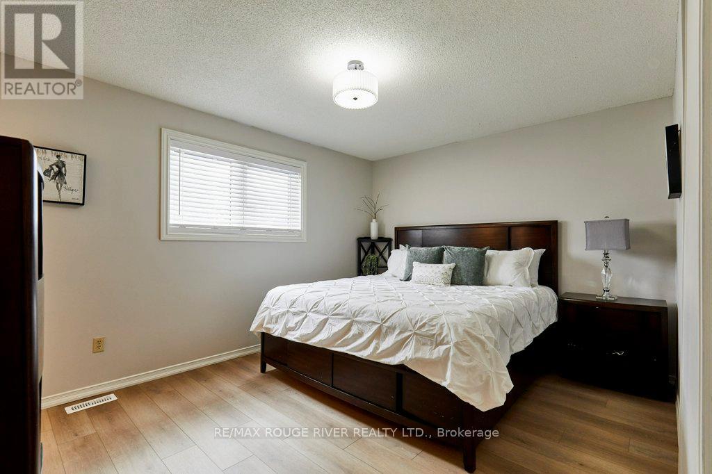 34 Cedar Court, Kawartha Lakes, Ontario  K9V 6A9 - Photo 13 - X12905586