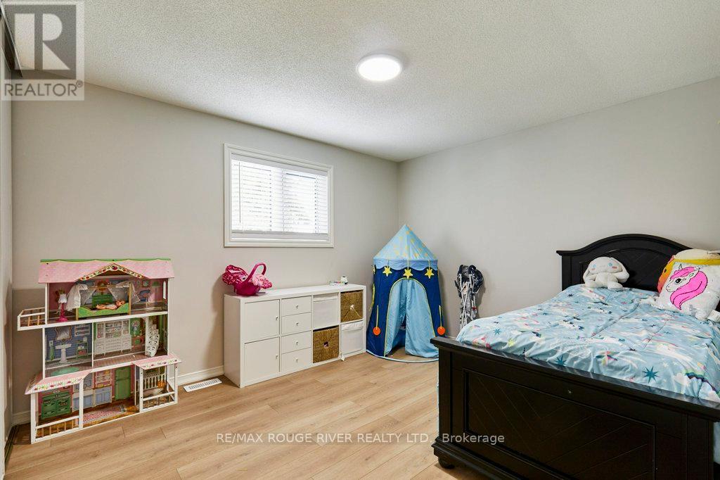 34 Cedar Court, Kawartha Lakes, Ontario  K9V 6A9 - Photo 16 - X12905586