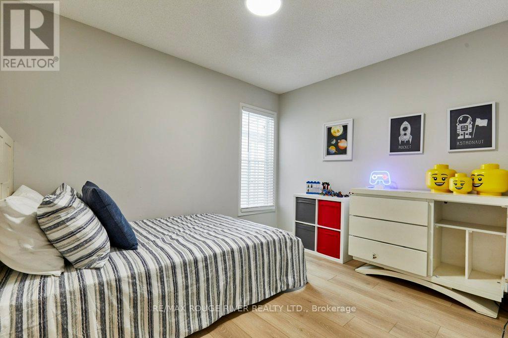 34 Cedar Court, Kawartha Lakes, Ontario  K9V 6A9 - Photo 18 - X12905586