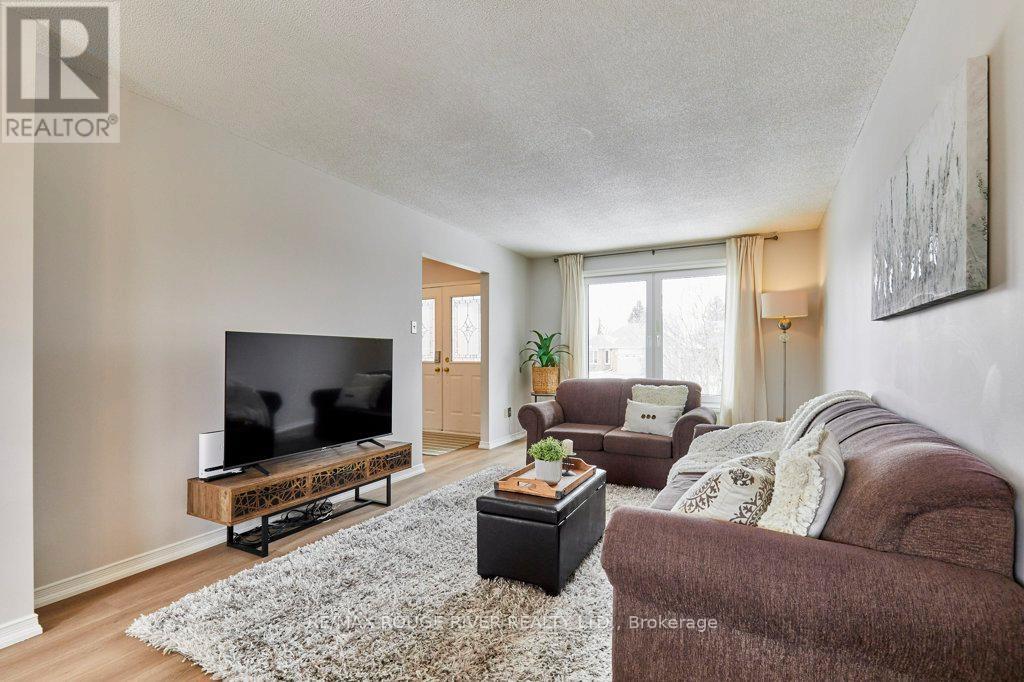 34 Cedar Court, Kawartha Lakes, Ontario  K9V 6A9 - Photo 6 - X12905586