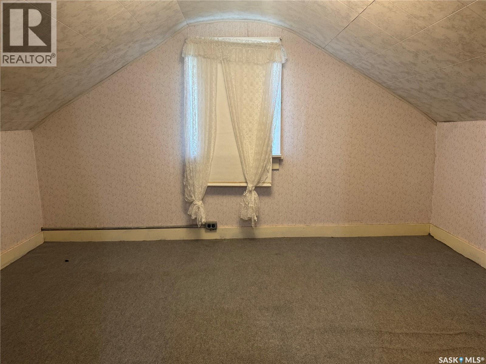 218 4th Street W, Nipawin, Saskatchewan  S0E 1E0 - Photo 11 - SK030982