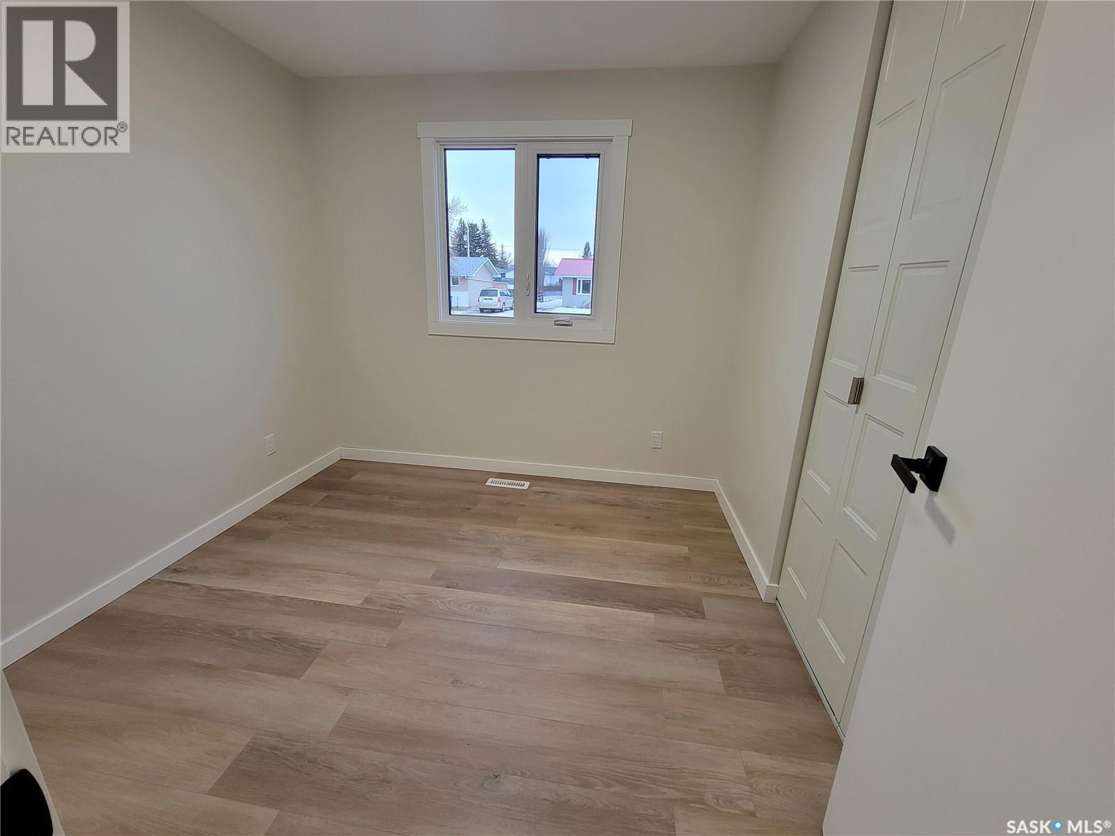 357 5th Avenue W, Unity, Saskatchewan  S0K 4L0 - Photo 12 - SK030974