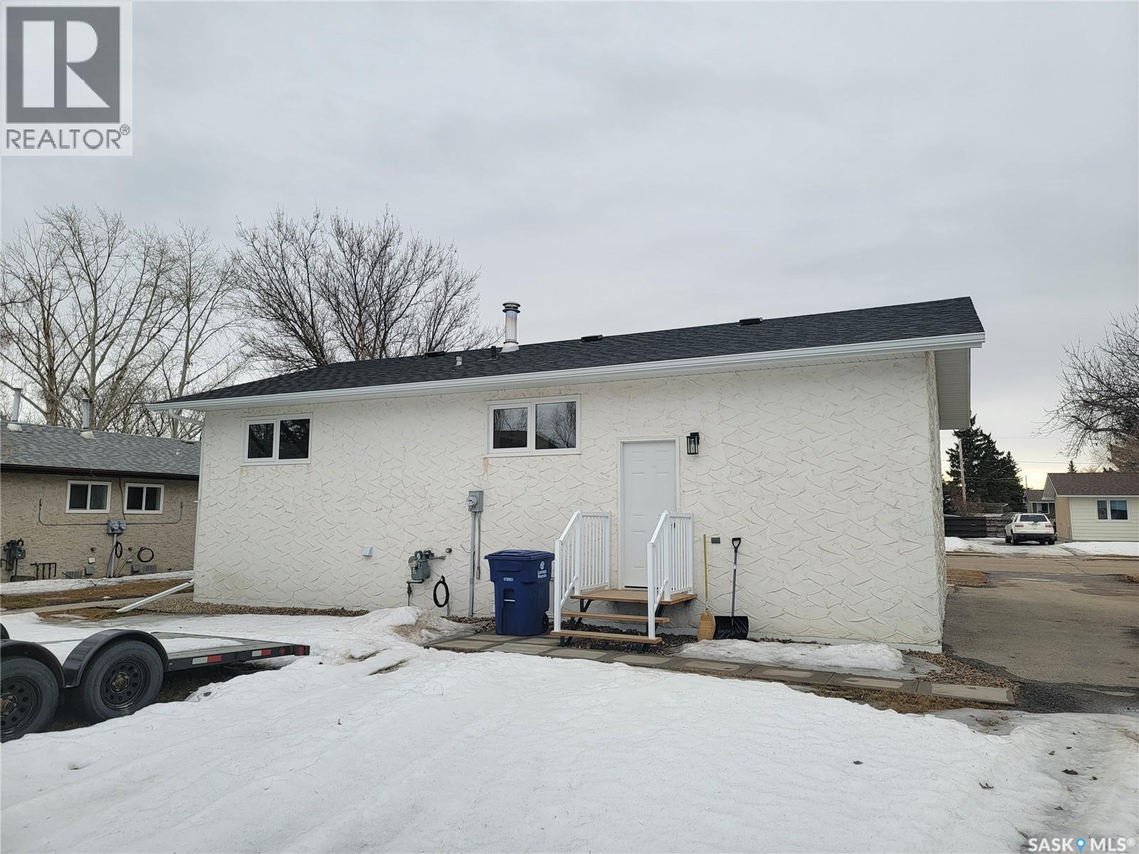357 5th Avenue W, Unity, Saskatchewan  S0K 4L0 - Photo 4 - SK030974