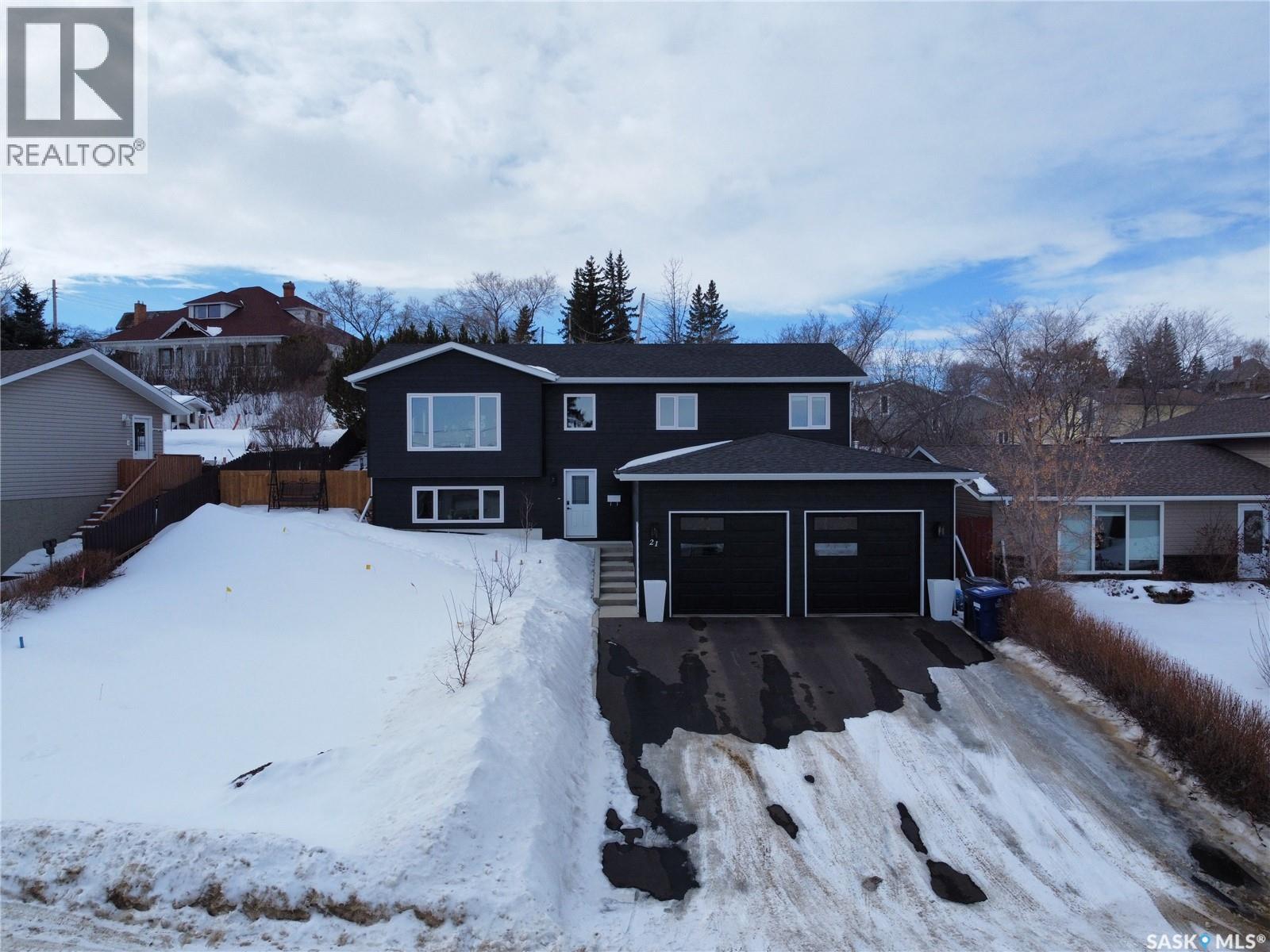 21 1st AVENUE W, Battleford, Saskatchewan