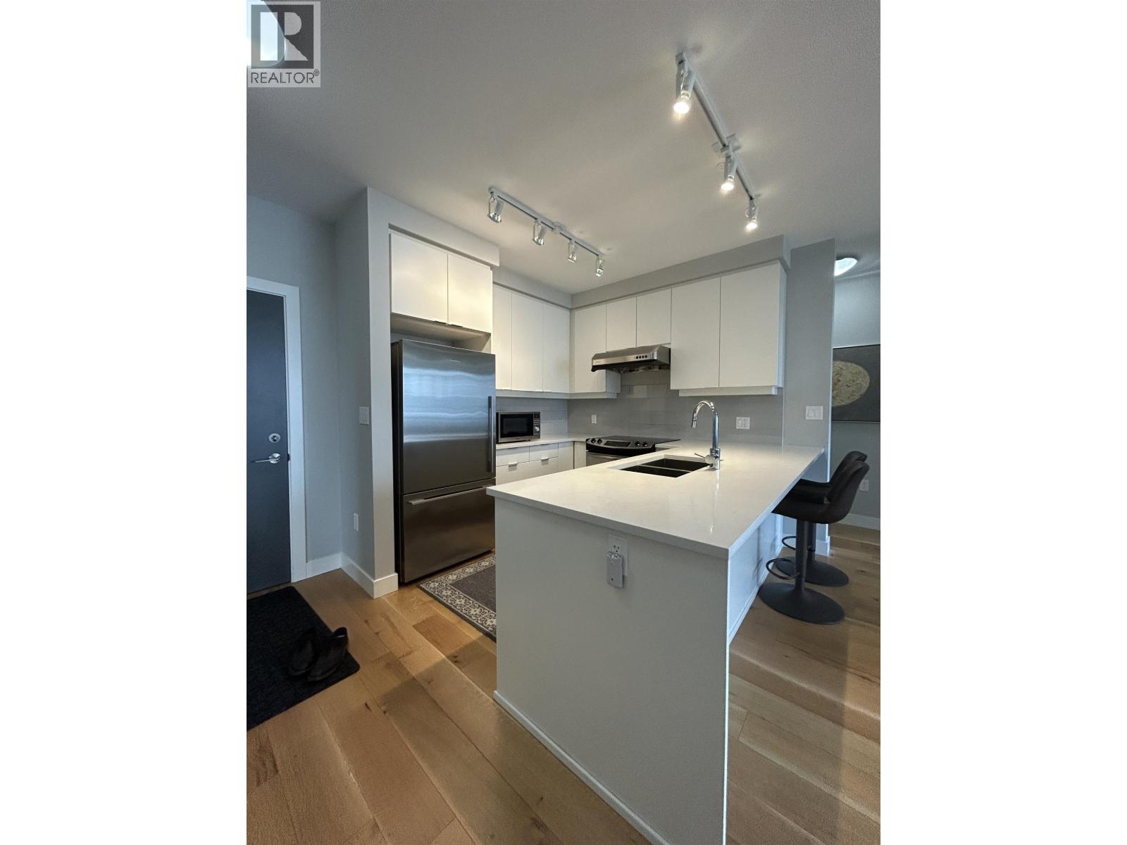 518 9393 Tower Road, Burnaby, British Columbia  V5A 0E2 - Photo 3 - R3101884