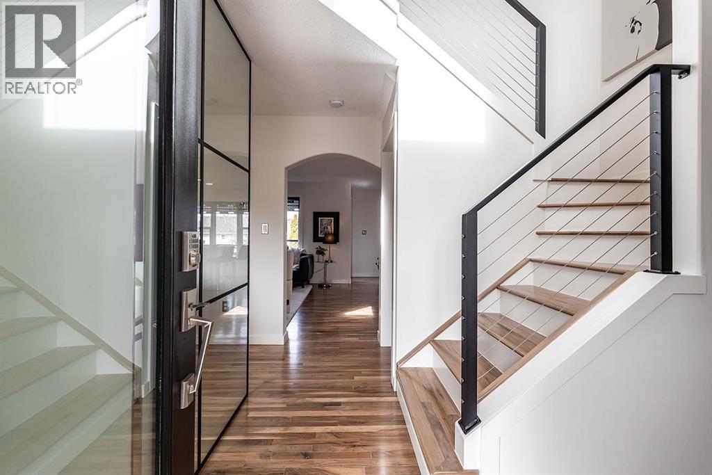 592 Hemingway Crescent Ne, Medicine Hat, Alberta  T1C 1X4 - Photo 3 - A2294703