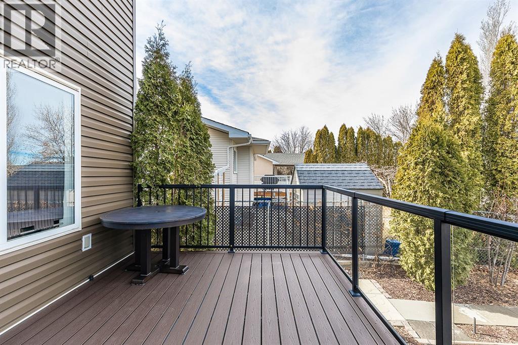 592 Hemingway Crescent Ne, Medicine Hat, Alberta  T1C 1X4 - Photo 47 - A2294703