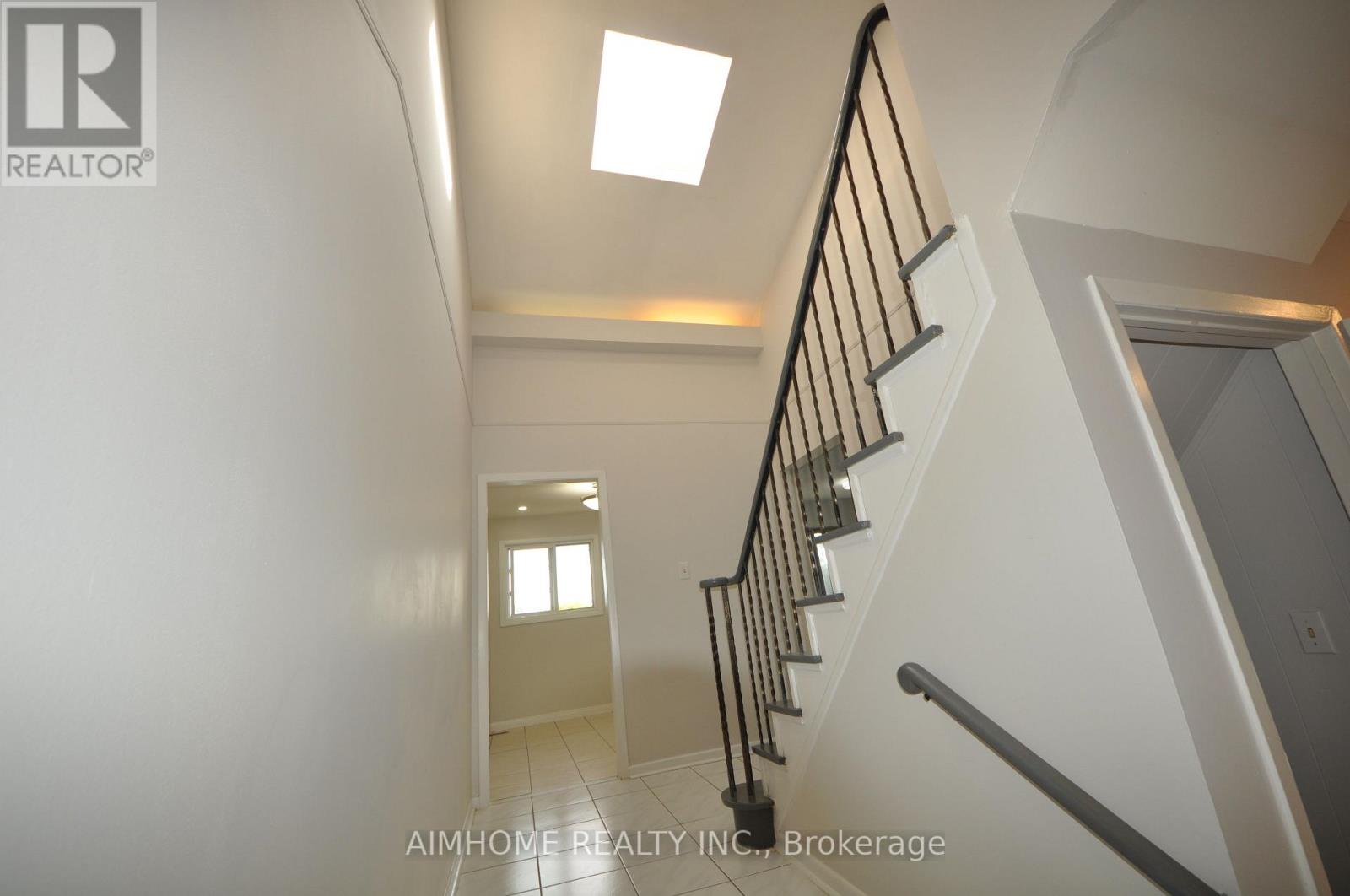 36 Flowervale Road, Markham, Ontario  L3T 4J4 - Photo 16 - N12684530