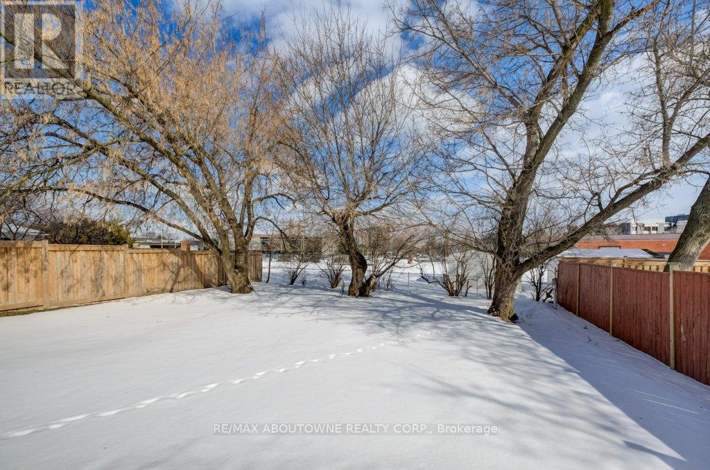 1419 Sandgate Crescent, Mississauga, Ontario  L5J 2E3 - Photo 25 - W12825810