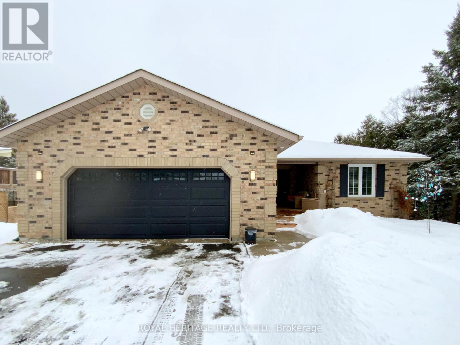 205 (845) Pirates Glen Drive, Trent Lakes, Ontario  K0M 1A0 - Photo 2 - X12905606