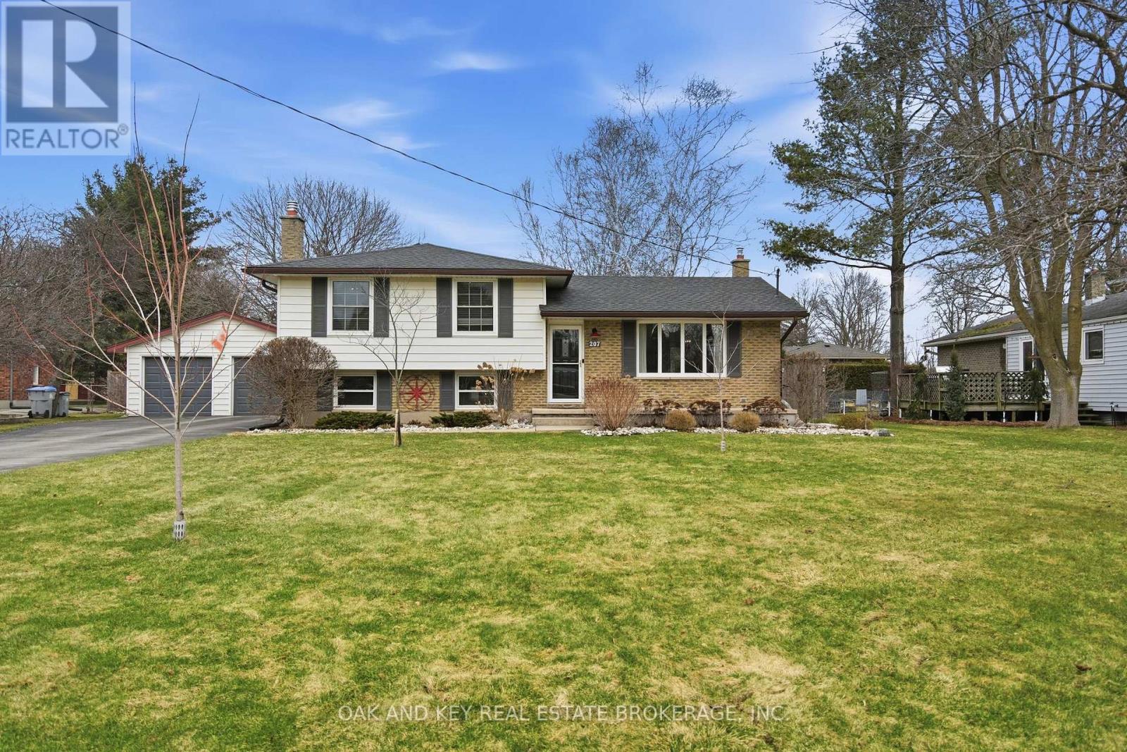 207 SIMCOE COURT, Middlesex Centre, Ontario