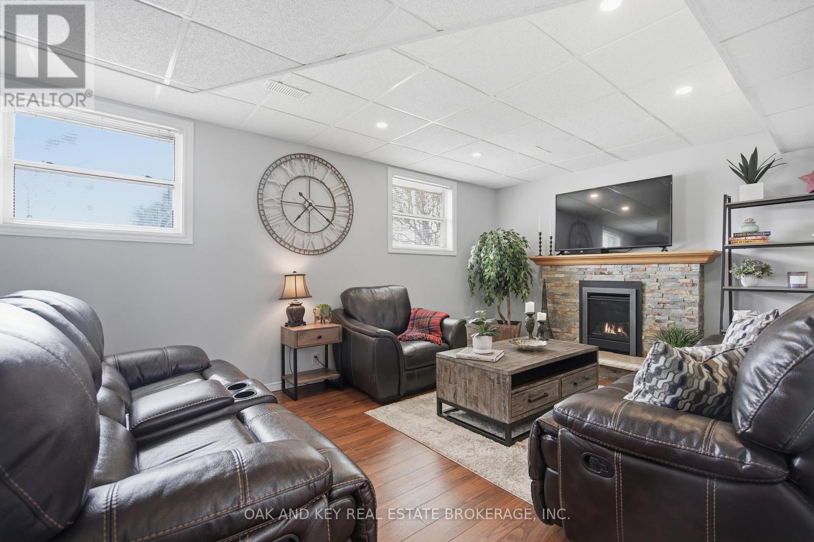 207 Simcoe Court, Middlesex Centre, Ontario  N0L 1R0 - Photo 21 - X12905624