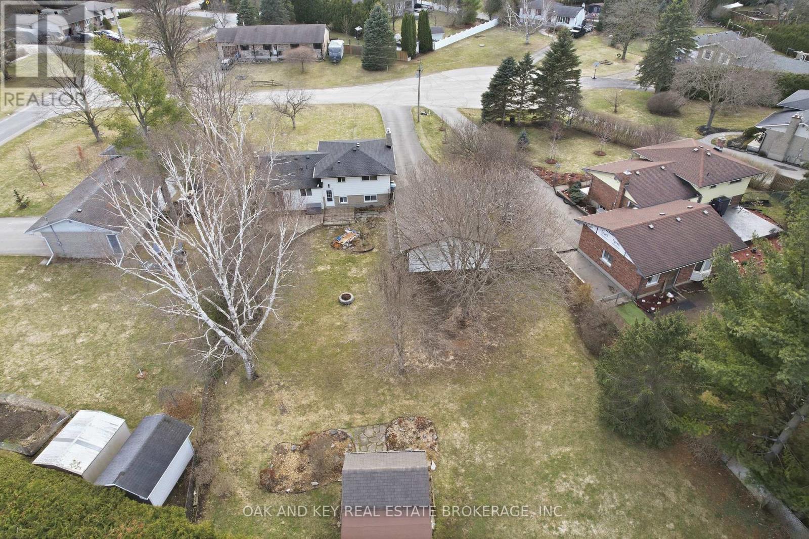 207 Simcoe Court, Middlesex Centre, Ontario  N0L 1R0 - Photo 30 - X12905624