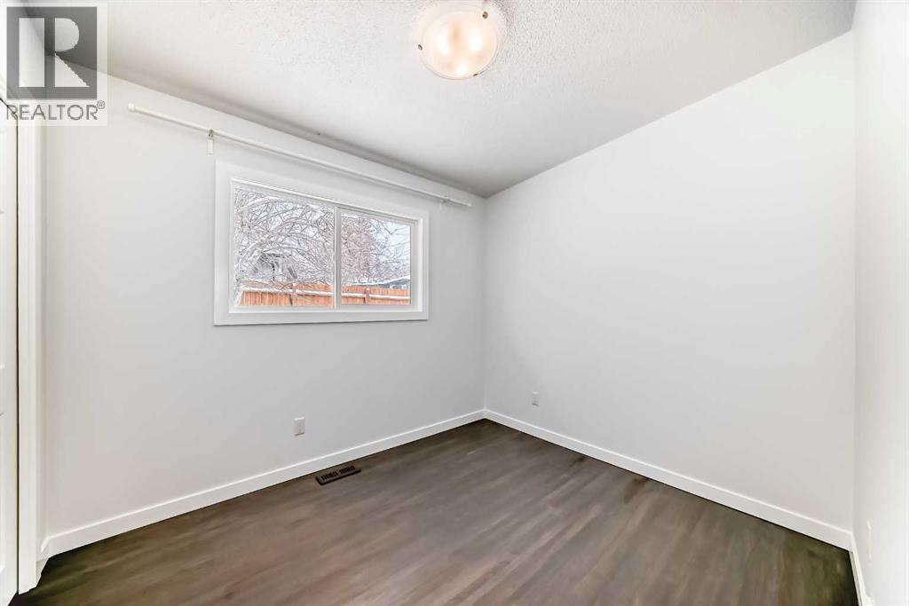 5808 Dalton Drive NW, Calgary, Alberta  T3A 1C6 - Photo 23 - A2289034