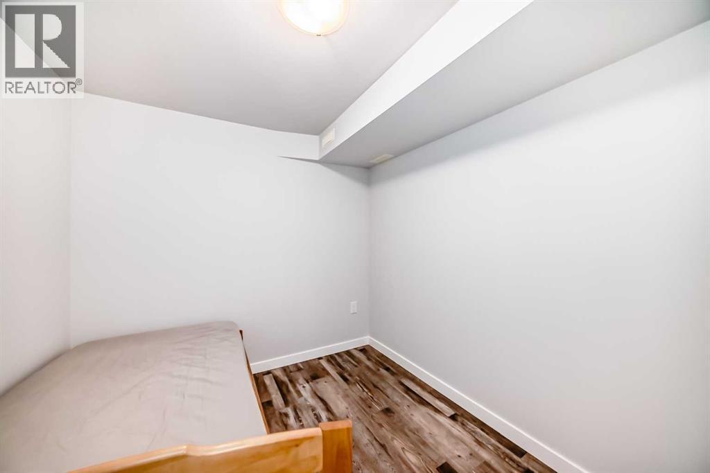 5808 Dalton Drive NW, Calgary, Alberta  T3A 1C6 - Photo 33 - A2289034