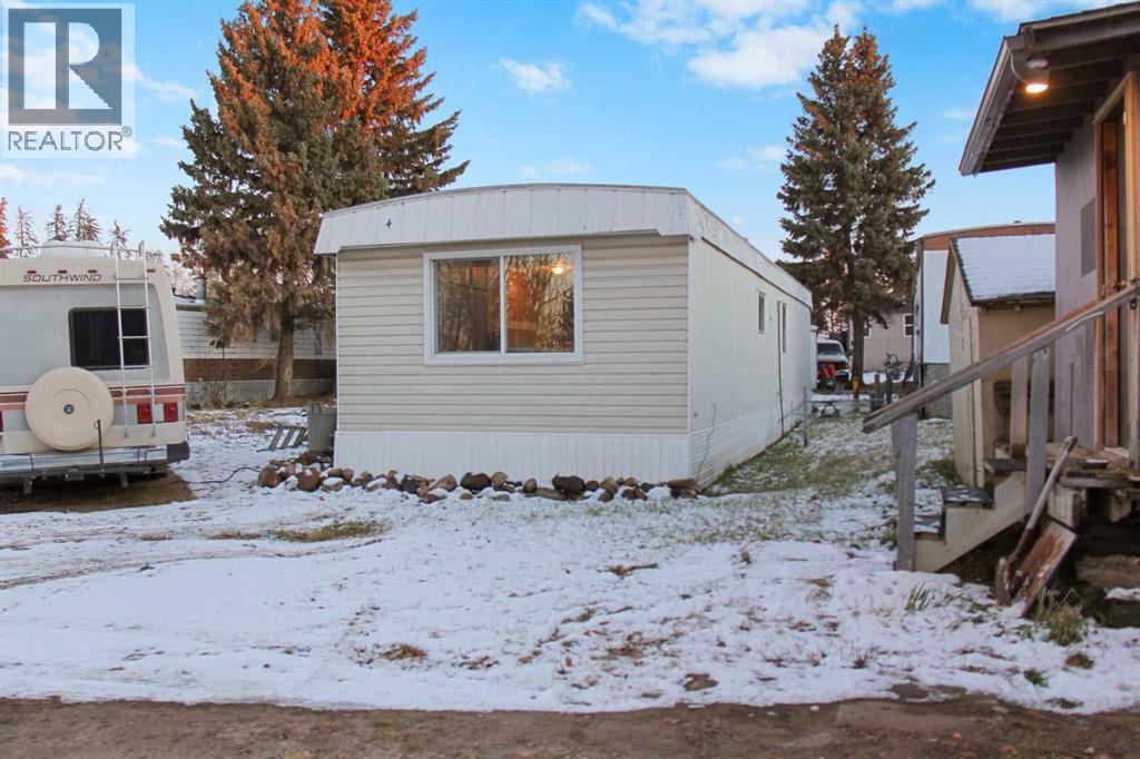 4, 4504 41 Street, Camrose, Alberta  T4V 4K4 - Photo 3 - A2272481