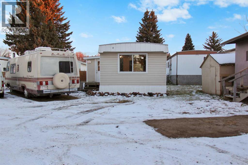 4, 4504 41 Street, Camrose, Alberta  T4V 4K4 - Photo 2 - A2272481