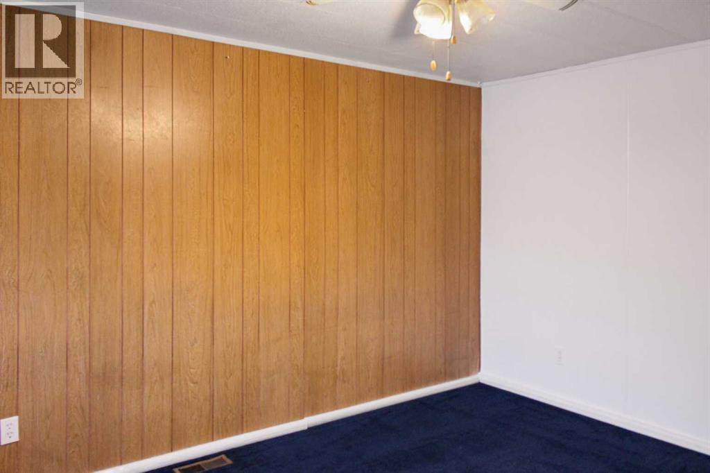 4, 4504 41 Street, Camrose, Alberta  T4V 4K4 - Photo 18 - A2272481