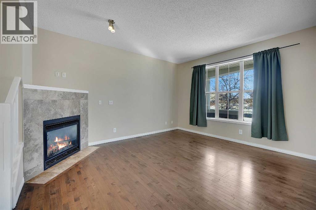 1833 New Brighton Drive, Calgary, Alberta  T2Z 4N8 - Photo 9 - A2294121