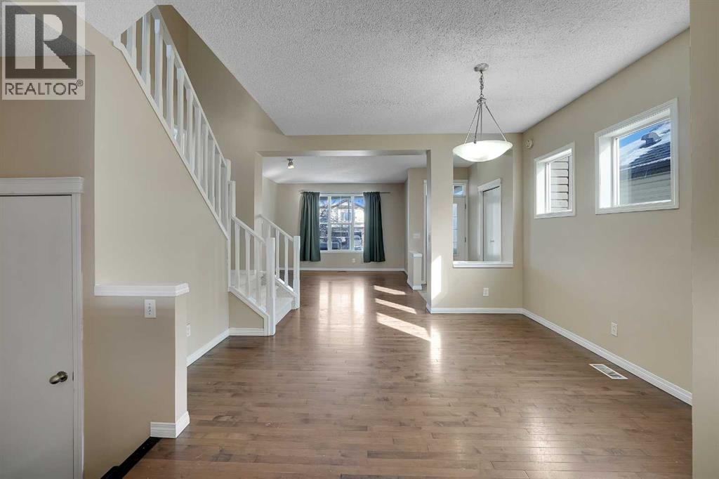 1833 New Brighton Drive, Calgary, Alberta  T2Z 4N8 - Photo 19 - A2294121